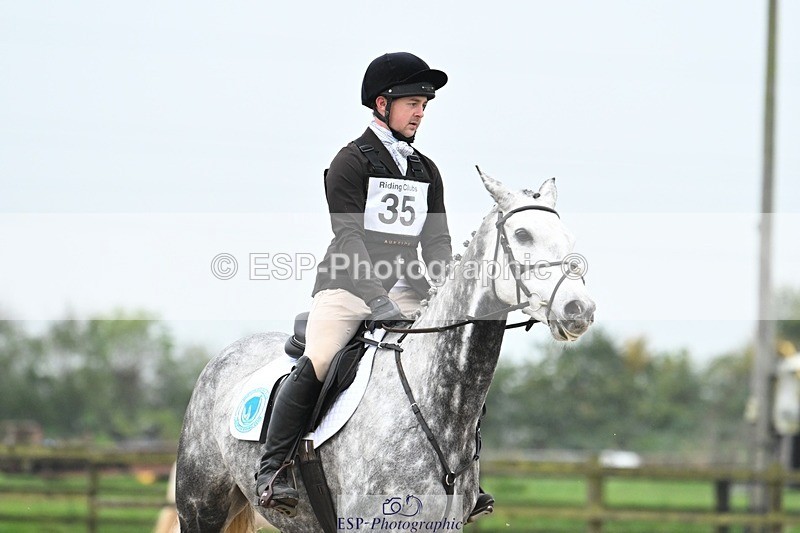 241103-101148-00283 - Intro 3 - 9.40 to 10.40