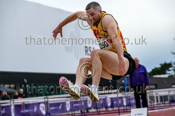 ComMast25-918972 - Field Male Set One