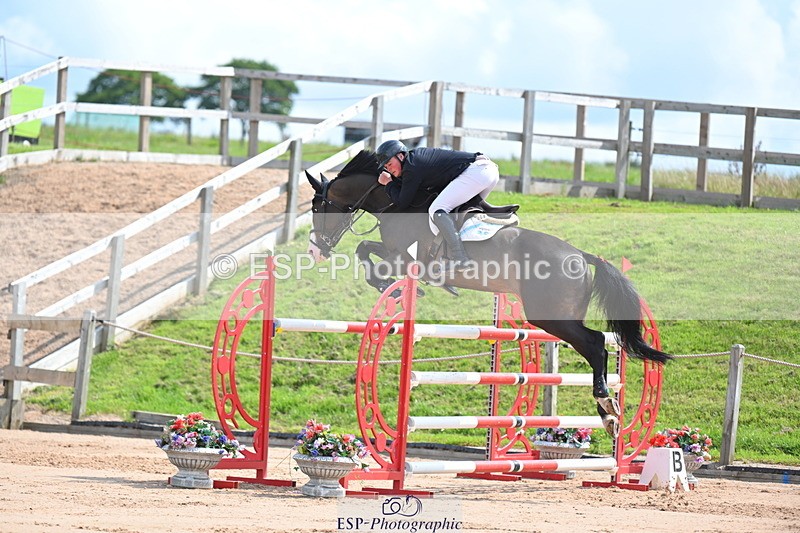 230721A-105109-05465 - Cls 6, 2 Star Medium 1.35m