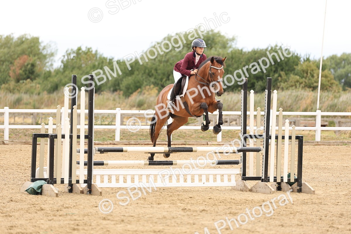 SBM_023010_Class 2 - Amateur Championship Qualifier 85cm - Hayley