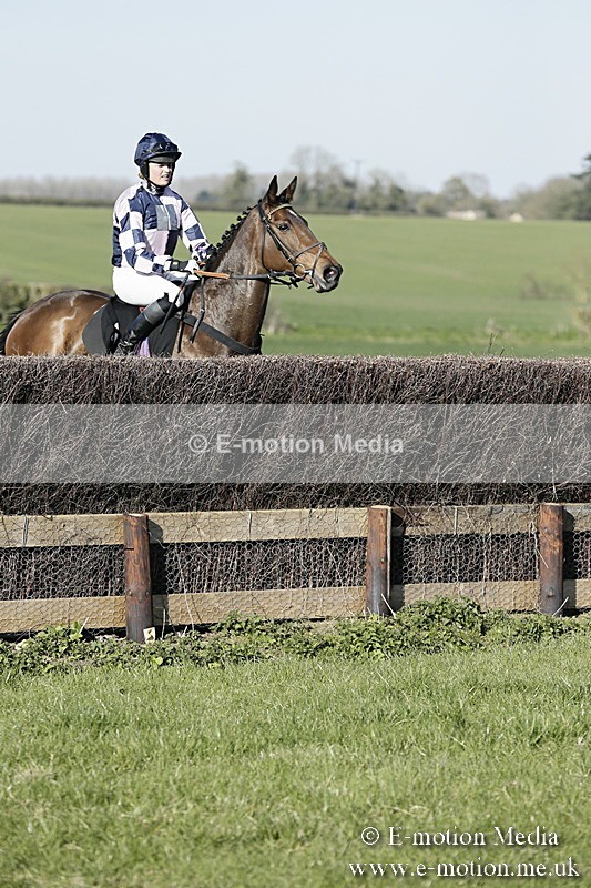 PtP 250317 321 - V.W.H. Hunt Point-to-Point Siddington 25/03/17