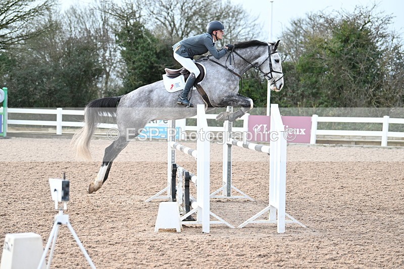 231208A-123650-00759 - Cls 5 Newcomers & 1.10m Open