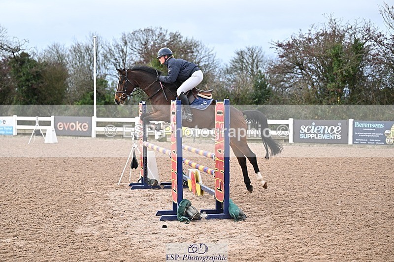 251119-100300-00059 - Cls 1 British Novice and 90cm Open