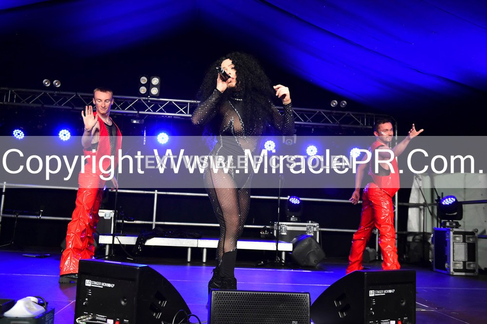 SH4_6628 - The Cher Experience