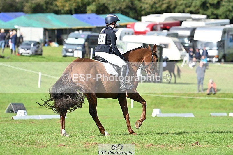 231020-144036-10960 - 667-BAILE.NA.CROISE-Emma.Pine-DR