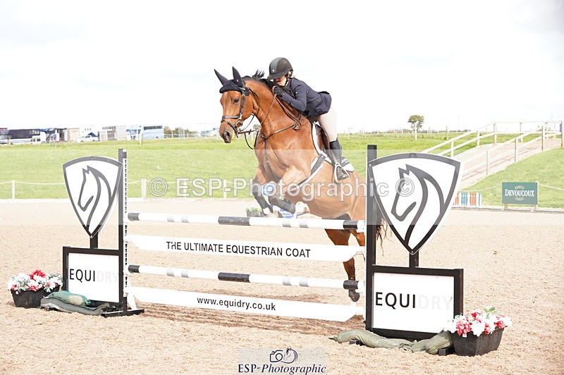 241004A-134124-00665 - Fri 03 Snr Newc & 1.10m Open