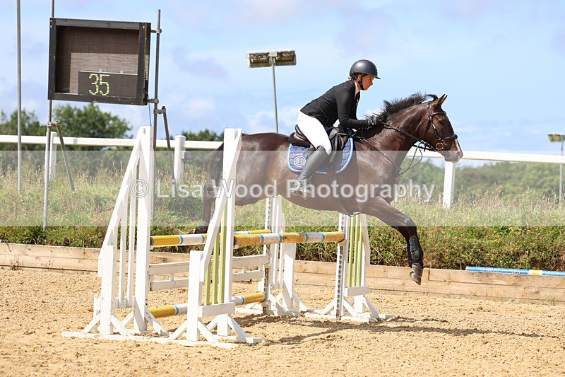 3E7A0261 - Class 9: Senior British Novice/90cm open