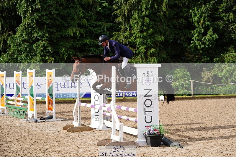 250613A-081856-00928 - Cls 8 85cm Schooling Round