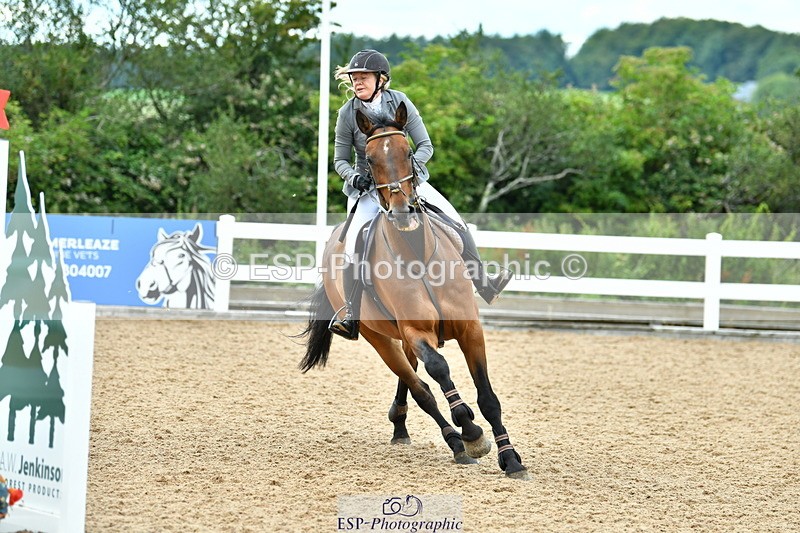 230721A-114640-05847 - Cls 18, 1 Star Silver 1.20m