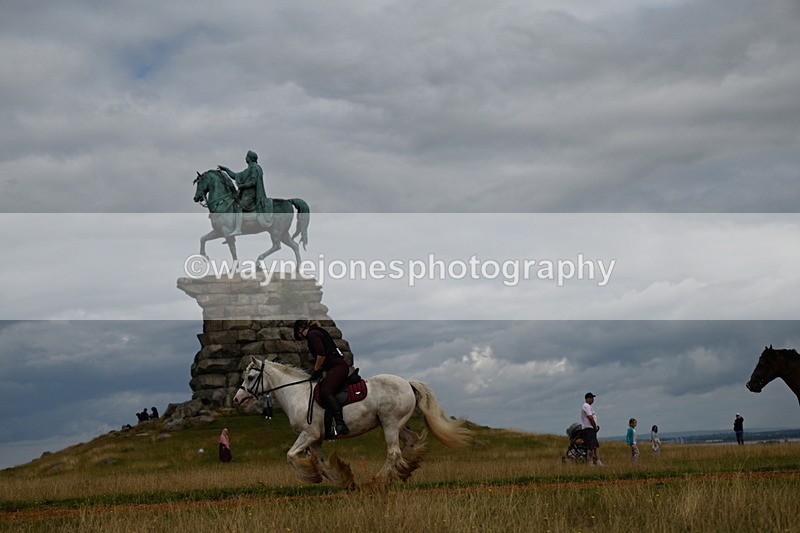 DSC_6249 - Time at Statue 12:17 to 12:44