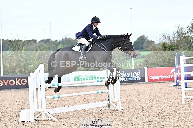 251015-135201-00659 - Cls 4 Newcomers and 1.10m Open