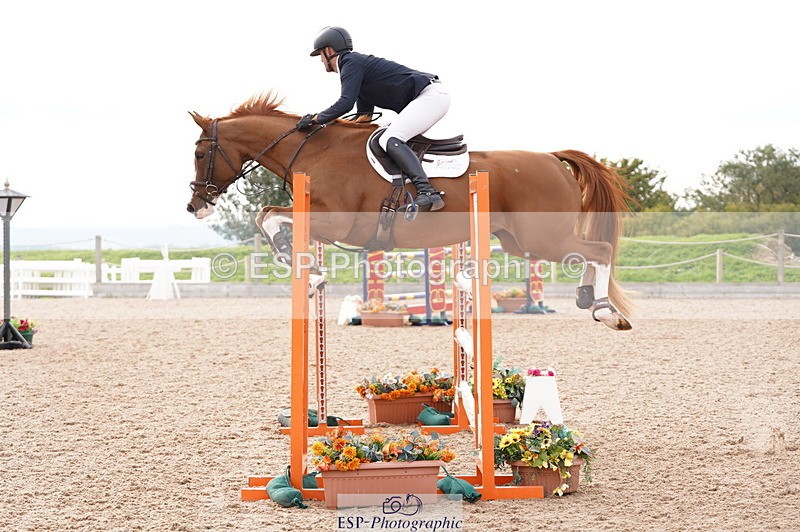 241004A-150728-00888 - Fri 04 Snr Fox & 1.20m Open