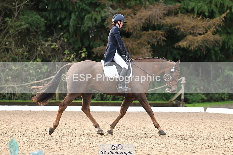 251023A-095345-01358 - B-124-Sophie.Lamb