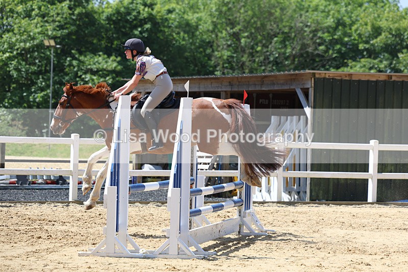 3E7A9772 - Class 8: Senior 80cm