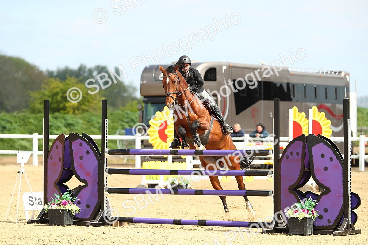SBM_001382 - Class 5 - Senior Foxhunter 1.20m