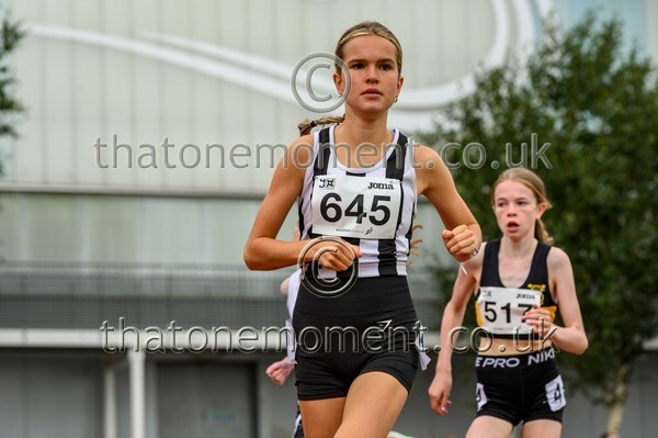 Age25SAT-915069 - Track Female Set One