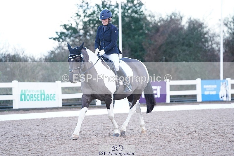 241214-095752-00099 - 122-Lisa.Counsell-Paris.Party.Girl