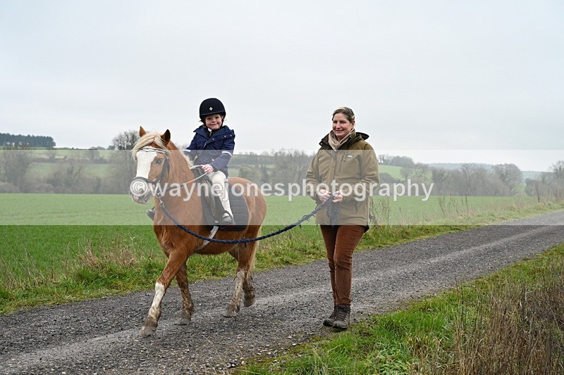 WJ7_9883 - Walk out..