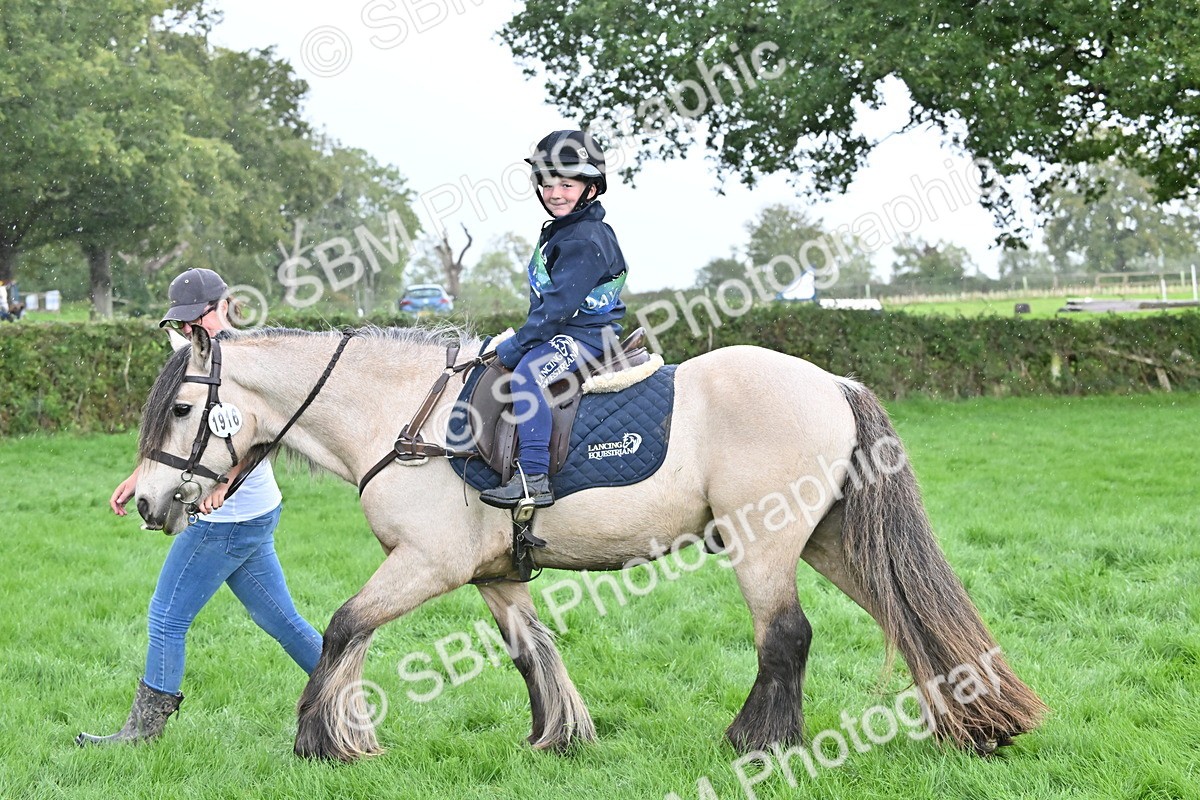 SBM_43005 - S12 - Family Horse & Pony