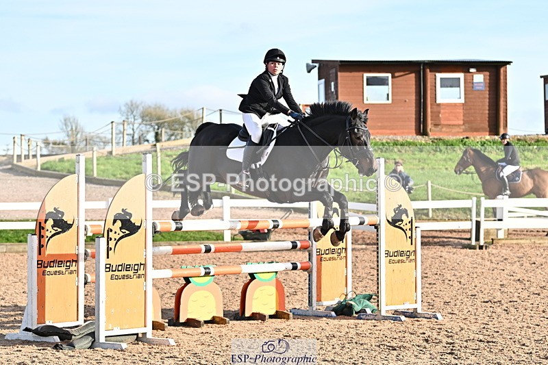 241113A-140730-00803 - Cls 05A&B Snr Fox & 1.20m Open