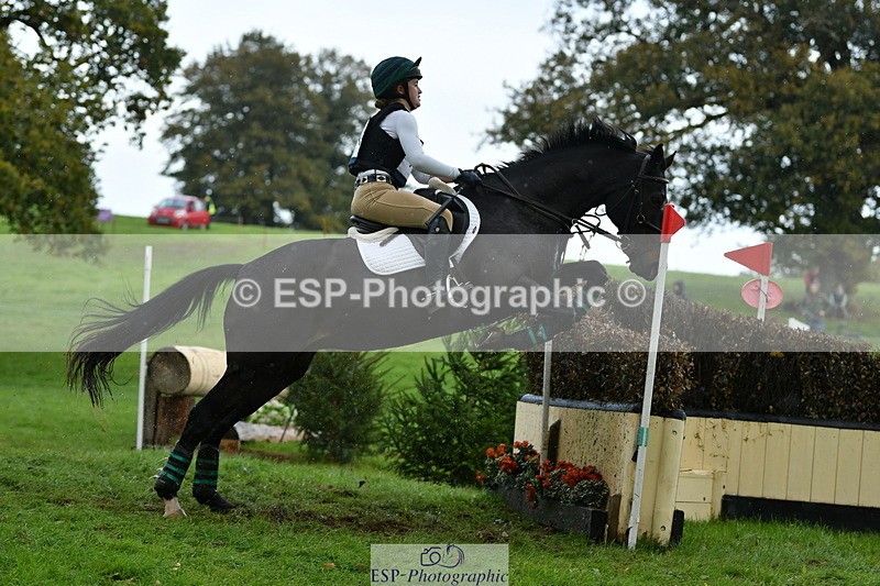 251025A-132911-20002 - F-469-Gabriella.Lucas