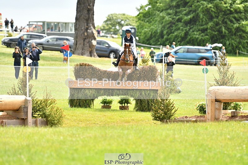 250525A-120114-16588 - D-412-Yasmin.Ingham-GOLIATH.DU.LOIR