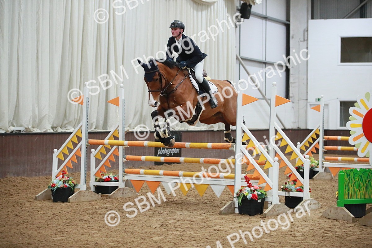SBM_001093 - Class 4 - Senior Newcomers - 1.10m Open