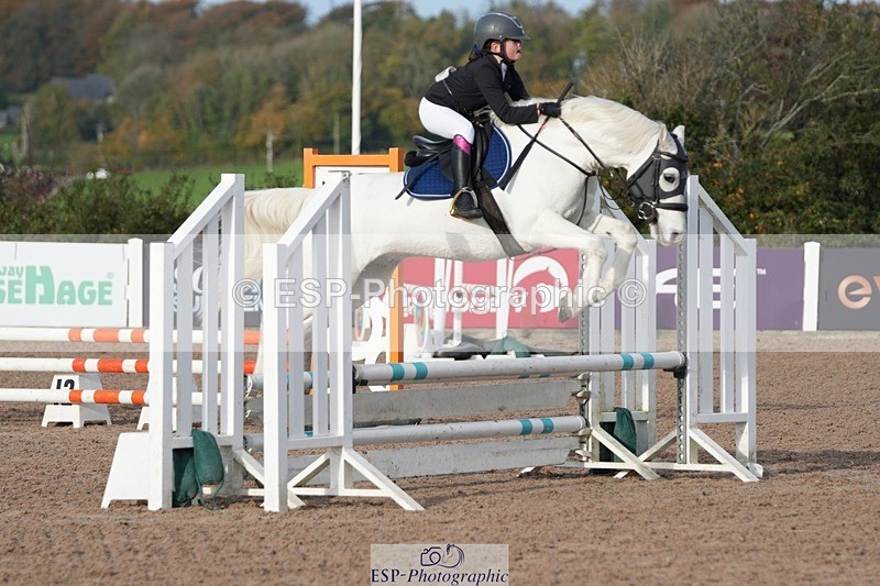 251025-100420-00008 - Cls 1+3 10 Yrs + Pony Intro 70cm