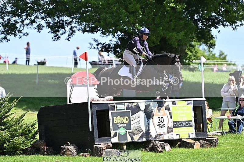 240525-122658-13036 - 376-STORM_BLUE_CURTIS-Phoebe_Buckley