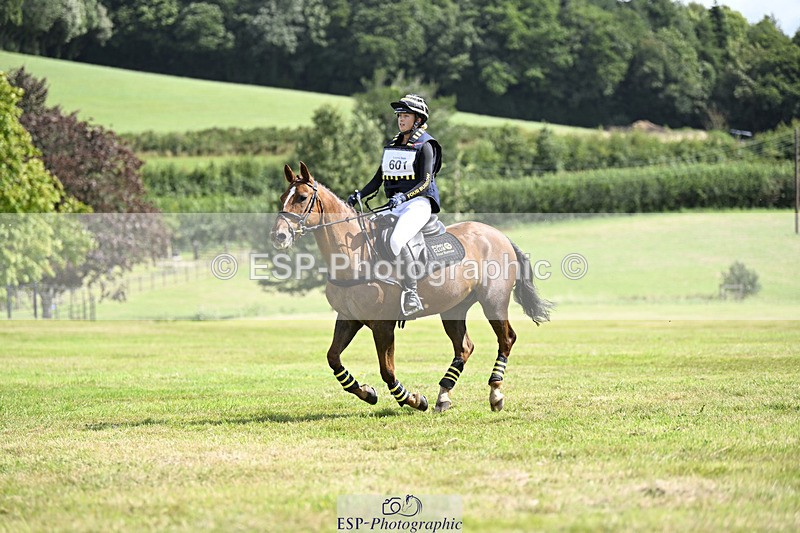 240825X-113752-32565 - 70cm XC 11.00 to 12.00