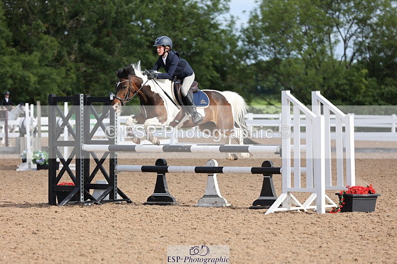 240629A-085441-02765 - Cls 16 British Novice and 80cm Open