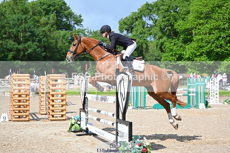 240526-100439-19847 - 367-CROSSTOWN_FINTANS_LAST-Catherine_Burrell