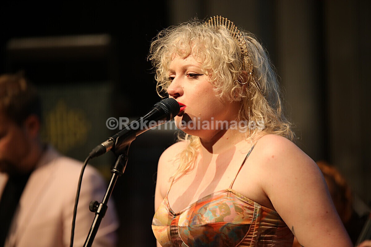 FOLK N BLUES-495 - FOLK and BLUES SEPT 2022