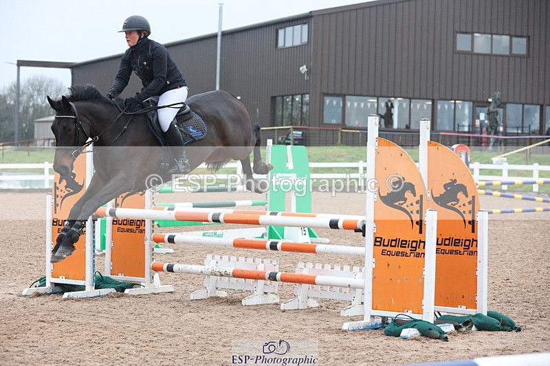 231112A-102556-03347 - Cls 17 Blue Chip Novice Winter Qualifier