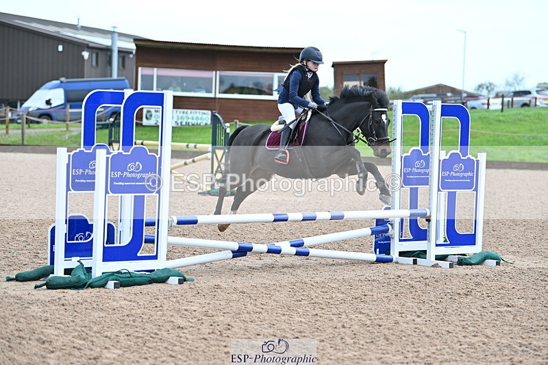 231029A-093807-02456 - 60cm Club and Schools