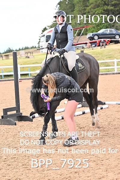 BPP_7925 - CLASS 16 FRI GFS Saddles Senior Newcomers/1.10m Open