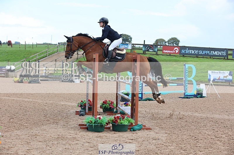 250911-120344-01309 - Cls 3 Snr Foxhunter