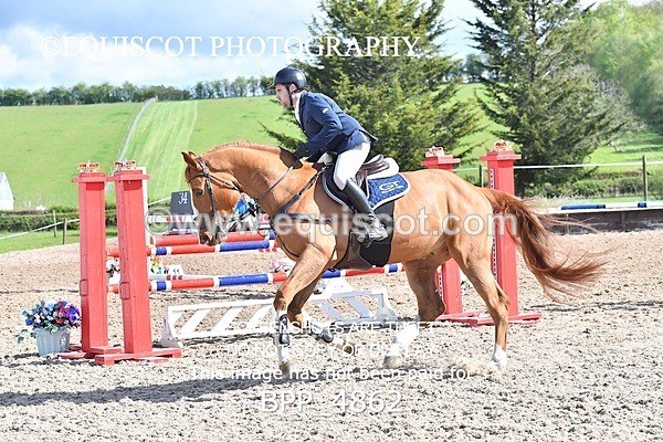 BPP_4862 - SUN CLASS 25 Senior Newcomers/ 1.10m Open