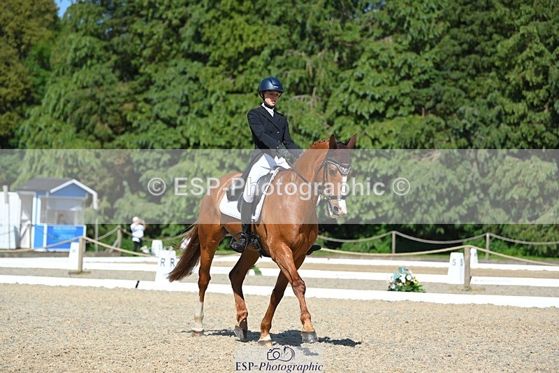 230526-155744-07222 - 252-LVS_MOVISTAR-Elizabeth_Barratt-WEDTrotUp+DR