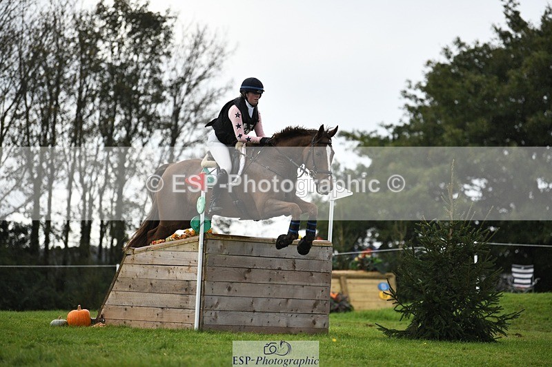 231022-133310-28708 - 328-EROMENOM.JJ-Louise.Kennedy-XC