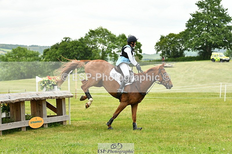 250524A-154043-14247 - C-202-Kitty.King-MBF.REDHOUSE.EVOQUE