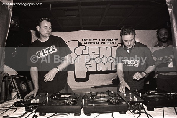 2 - Friends-&-Family @ the roadhouse 04.05.02