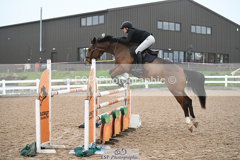 241103A-105538-07620 - SUN Cls 21 Snr Newcomers and 1.10m Open