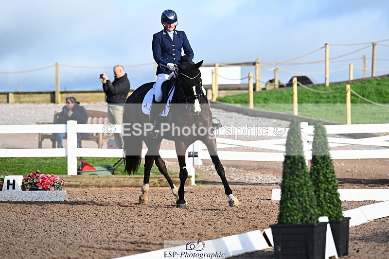 240218A-145223-08947 - 280-Nicola.Buchanan-ST.GILES.DARK.MAGIC