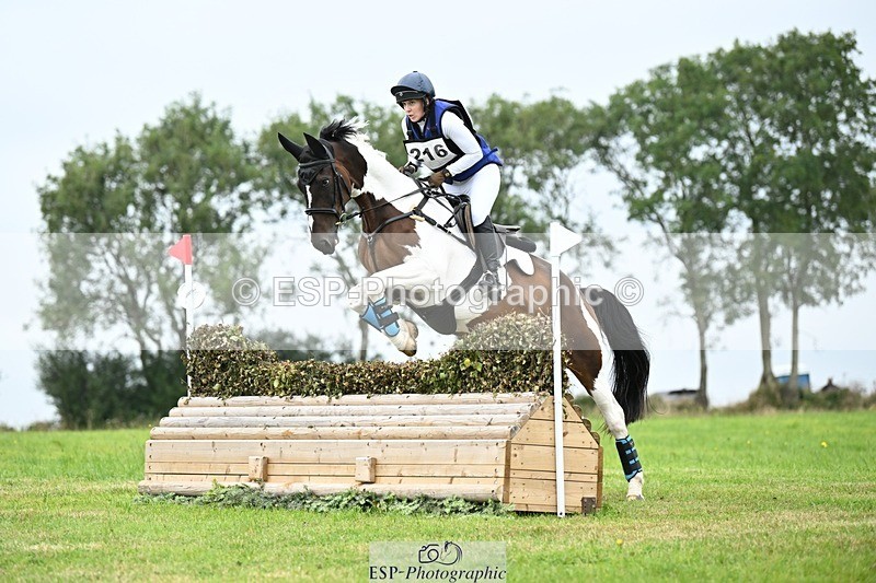 240831A-153801-04904 - 216-Becca.Midwinter-FIVALE.FULL.MONTY