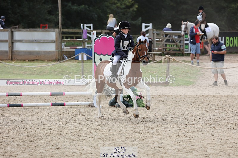 240823X-140309-18156 - 70cm R1 13.45 to 15.30