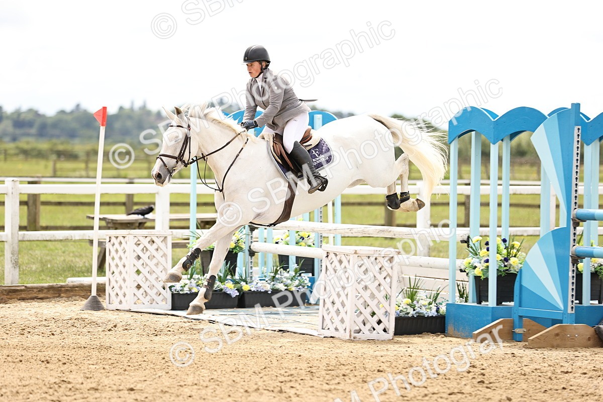 SBM_003341 - Class 11 - Senior Newcomers - 1.10m