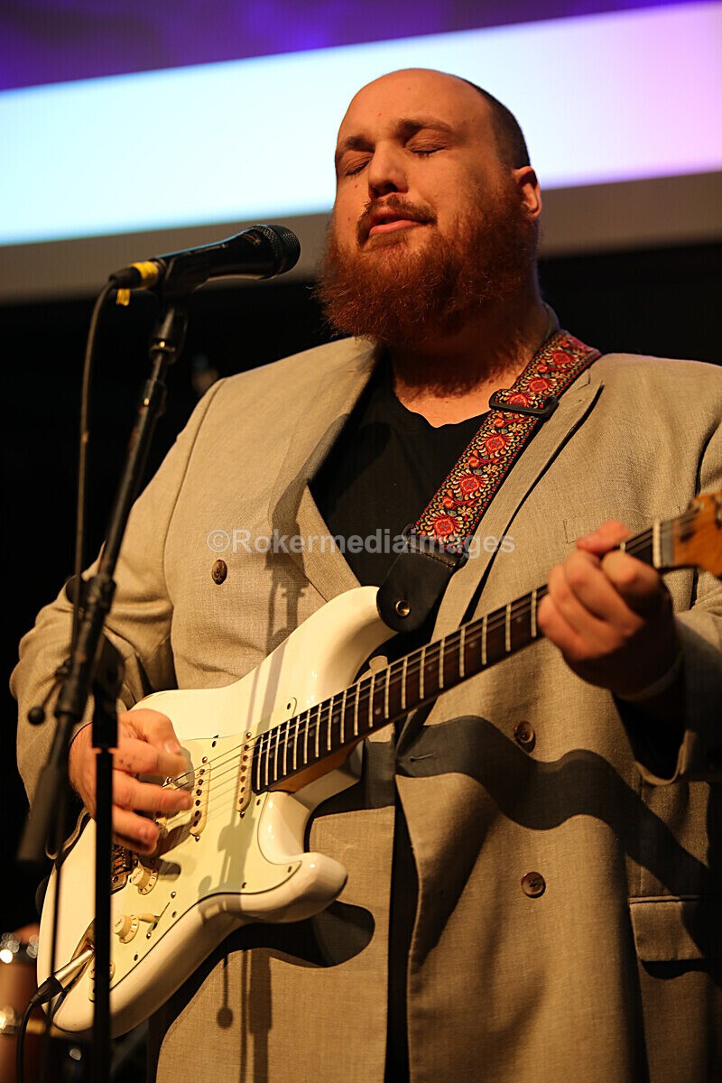 FOLK N BLUES-451 - FOLK and BLUES SEPT 2022