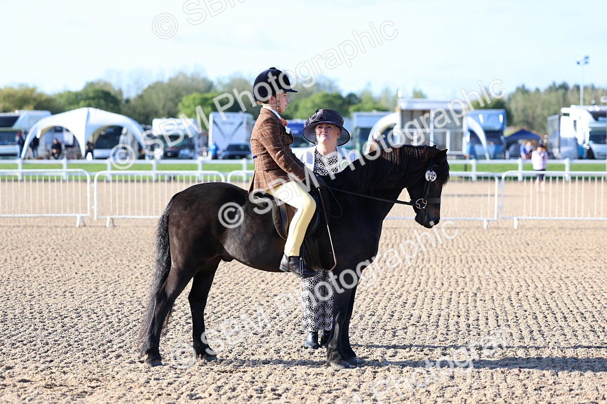 SBM_07830 - Class 301 - Ridden M&M - Small Breeds
