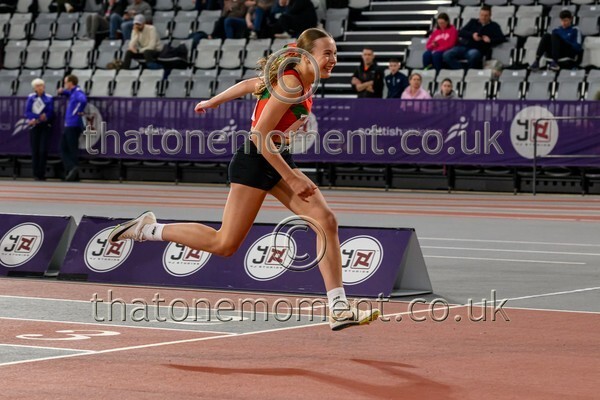 Age26SUN-918235 - Track Female